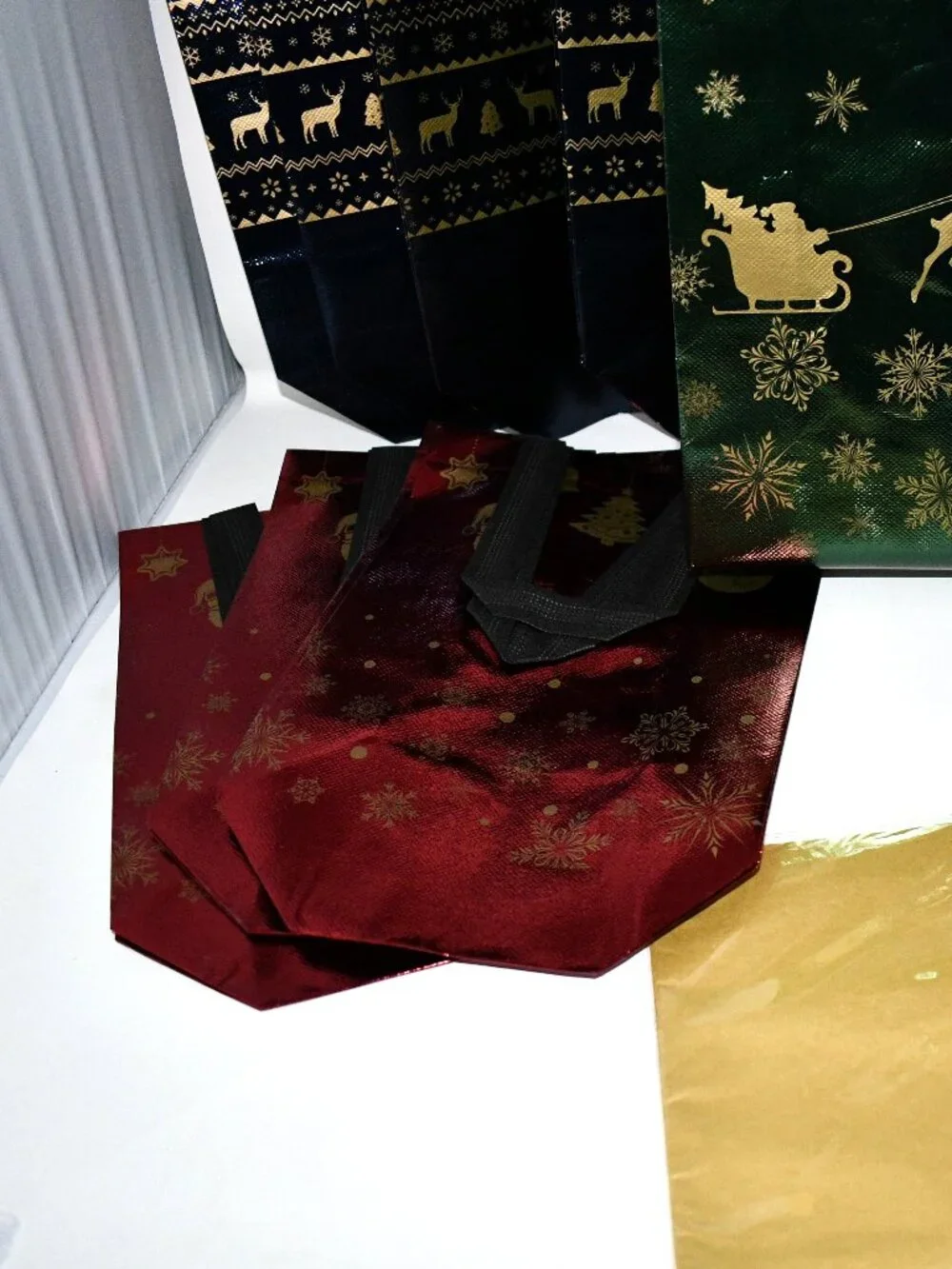 STYPOP 16 Pack Christmas Gift Bags 10